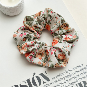 Coleteros de Tela con Estampado Floral, Coleteros Grandes, Coleteros Coloridos Tipo Scrunchie - Product Image 6