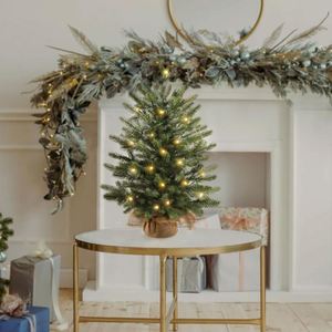 Árbol de Navidad de Escritorio Pequeño con Piñas y Frutos Rojos con Luces LED - Product Image 2