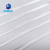 Barres triangulaires modernes en acrylique transparent PMMA pour renforcement de boîtes