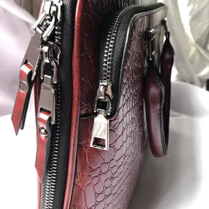 2025 femmes <span class=keywords><strong>professionnel</strong></span> affaires en cuir véritable <span class=keywords><strong>sac</strong></span> à bandoulière étanche solide 14 pouces ordinateurs portables mallette mode doux <span class=keywords><strong>sac</strong></span> à main - Product Image 4