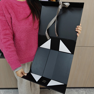 Curated Brand <b>Box</b> | Magnetic Folding Case for Membership Kits | Quality Maker - Product Image 3