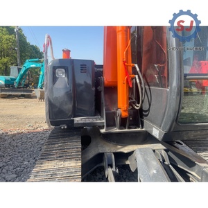 Excavatrice Hitachi ZX70 d'occasion de haute qualité, 7 tonnes, avec boîte de vitesses, pompe et roulement – Bon état du moteur, livraison gratuite, rapport inclus - Product Image 5