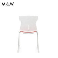 Chaise de formation, de réunion et de conférence industrielle empilable en plastique moderne de haute qualité M&W avec base en acier, garantie 5 ans