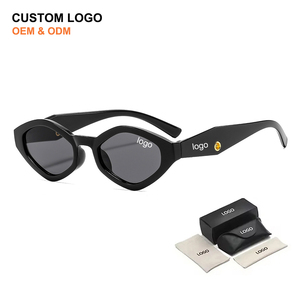 <span class=keywords><strong>Occhiali</strong></span> <span class=keywords><strong>da</strong></span> <span class=keywords><strong>Sole</strong></span> di Design Unisex Eleganti 2025 con Protezione UV400 Poligonali alla Moda Personalizzati Vintage <span class=keywords><strong>da</strong></span> <span class=keywords><strong>Donna</strong></span> - Product Image 2