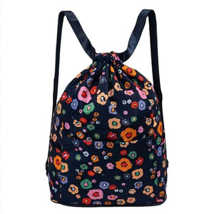 Sac à cordon personnalisé en tissu non tissé à bas prix, impression sérigraphique, motif géométrique alphabétique pour publicité et cadeaux promotionnels - Product Image 2
