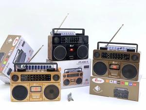 วิทยุพกพาแบบย้อนยุค รุ่น Factory Retro FM MW SW พร้อมเครื่องเล่นเทปคาสเซ็ต พลังงานแสงอาทิตย์ ระบบมือหมุน บลูทูธ 5.0 ช่องเสียบ USB และ TF สำหรับเล่นเพลง ใช้ได้ทั้งในบ้านและนอกบ้าน เหมาะสำหรับการพักผ่อน - Product Image 5