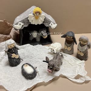 Crèche <span class=keywords><strong>vintage</strong></span> faite à la main en feutre de laine naturelle, ensemble de 7 pièces pour la décoration de Noël : Commerce équitable certifié et fait à la main - Product Image 2