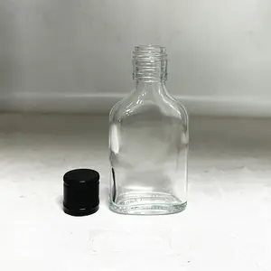 Bouteilles de flacon en verre miniatures de 50ml bouteilles de boisson d'alcool plates en verre clair vides de haute qualité pour la boisson de café d'infusion froide