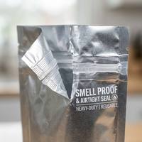 Lage minimale bestelhoeveelheid (MOQ) op maat bedrukte staande pouch van aluminiumfolie, vocht- en geurdicht, BPA-vrij, voor voedselverpakkingen zoals snacks, noten en gedroogd fruit.