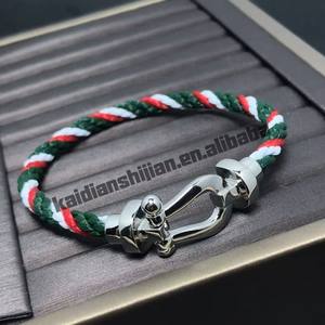 Bracelet de luxe pour femme en or rose PT900 plaqué zircon avec fermoir fer à cheval et cordon rouge tressé, idéal pour les fêtes d'anniversaire - Product Image 5