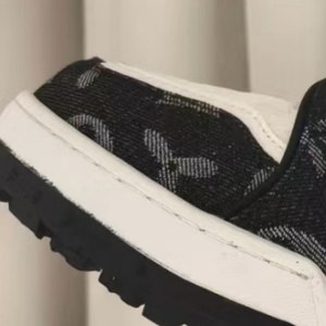 Chaussures de sport à plateforme de qualité supérieure, élégantes et luxueuses, noires et blanches avec motifs imprimés, idéales pour la marche - Product Image 3