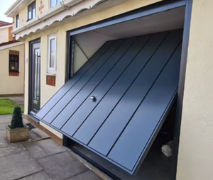 Portes <span class=keywords><strong>de</strong></span> <span class=keywords><strong>garage</strong></span> verticales pliables à ouverture inclinée en alliage d'aluminium <span class=keywords><strong>de</strong></span> style moderne - Product Image 3