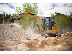 รถขุดตีนตะขาบขนาดเล็ก CAT 305C แบบมีห้องโดยสารปิด 5 ตัน ระบบไฮดรอลิก ได้รับมาตรฐาน EPA และ CE สำหรับงานก่อสร้างและจัดสวน - Product Image 5