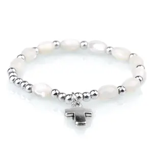 Religious Catholic Bracelets 6ミリメートルWhite Mother Shell Beads High Quality Cross Elastic Bracelet