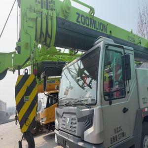 Grúa sobre Camión ZOOMLION 25T Usada en Buen Estado de Funcionamiento en Venta - Product Image 2