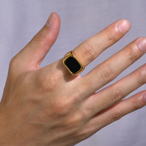 Bague Carrée Géométrique en Acier Inoxydable Or avec <span class=keywords><strong>Pierre</strong></span> de Verre Noire pour Homme - Product Image 4