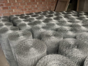 Malla de alambre hexagonal de hierro galvanizado para cercas y jaulas de pollos y conejos - Product Image 5