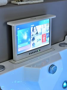Bañera acrílica de lujo de estilo europeo con TV Baño de hidromasaje para 2 personas para hoteles Delantal blanco instalado - Product Image 5