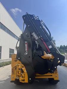 מעמיס אחורי 4x4 388H בעל כף טעינה בנפח 1.2 מטר מעוקב עם אביזרים - Product Image 6