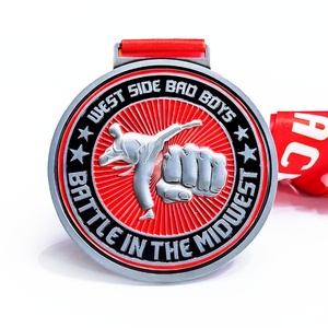 Fabricantes de Medallas, Medalla Deportiva 3D de Metal Dorado para Karate, Judo, Taekwondo, Personalizable, Venta al Por Mayor - Product Image 1