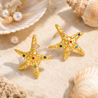 SUMMLY Pendientes de Estrella de Mar con Circonitas Multicolor, Texturizados, Minimalistas y Modernos, Chapados en Oro de 18K, Acero Inoxidable, Joyería de Playa para Mujer
