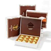 Boîte cadeau personnalisée haut de gamme à fermeture magnétique pour chocolats, avec couvercle à fenêtre et séparateur intérieur, idéale pour les dragées de mariage