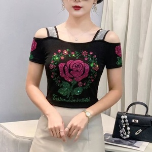 T-shirt da <span class=keywords><strong>Donna</strong></span> Personalizzabile <span class=keywords><strong>con</strong></span> Fiori e Strass, Top <span class=keywords><strong>con</strong></span> Spalle Scoperte e Paillettes Lucide, Maglietta a Maniche Corte per Discoteca e Feste - Product Image 2