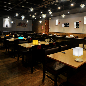 <span class=keywords><strong>Hot</strong></span>-bán chiếu sáng trang trí <span class=keywords><strong>Cube</strong></span> đèn bàn đèn với thiết kế mới lạ và đầy đủ không gian bầu không khí <span class=keywords><strong>Cube</strong></span> bảng đèn - Product Image 2