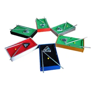 Lernspielzeug klassische Indoor-Partyspielzeug Mini Indoor-Snooker-Becken Billardtisch für Kinder Baumwolle individuelles Logo Farbe BOX Unisex