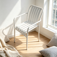 Ensemble de salle à manger en métal jaune vif pour l'extérieur, table et chaises en aluminium avec accoudoirs pour jardin, terrasse et café