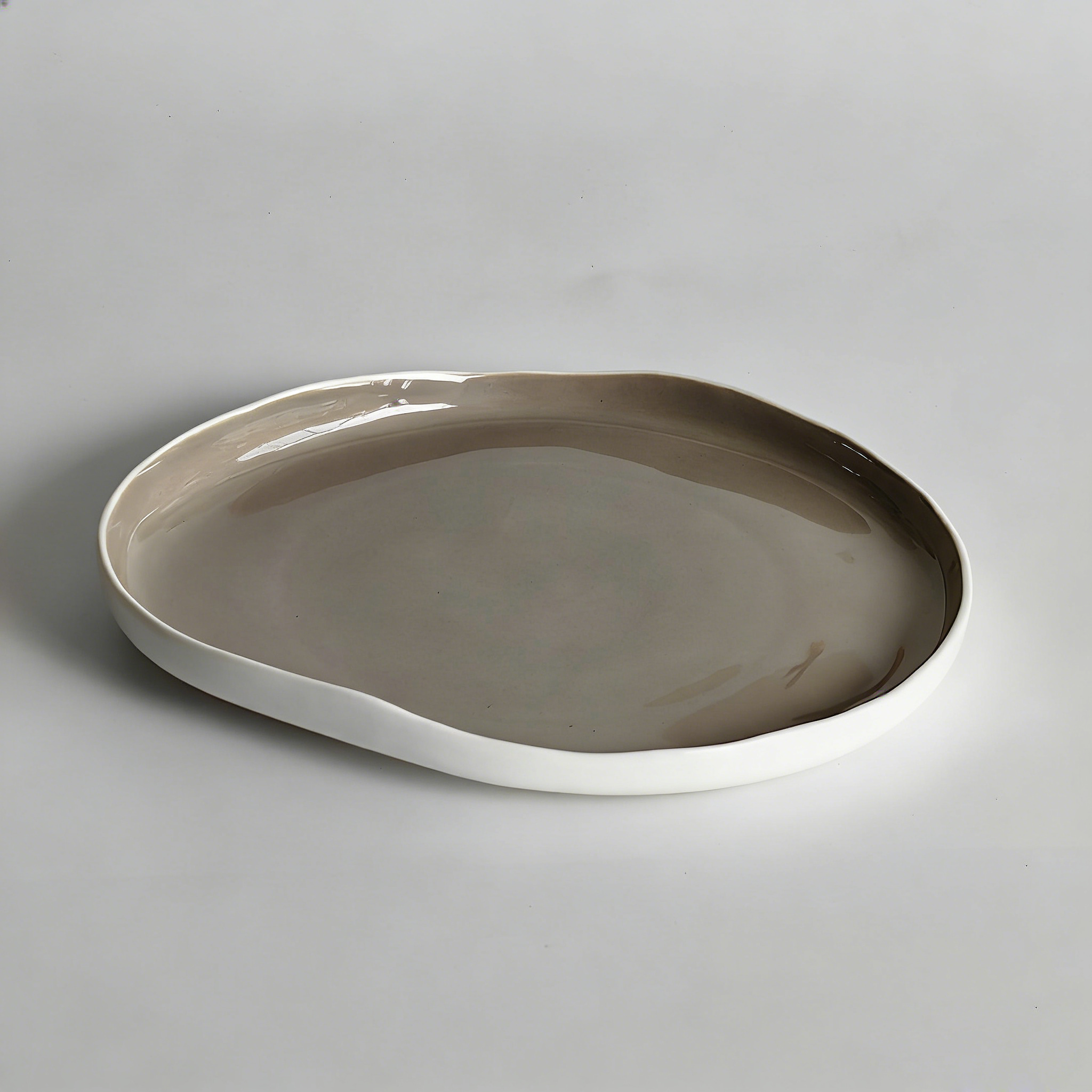 Assiette Stone 10 pouces - intérieur gris, extérieur blanc