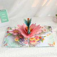 Carte de vœux 3D pop-up Fantaisie Oiseau pour la remise des diplômes, avec message « Je pense à vous », enveloppe et note, design moderne écologique, papier couché découpé.