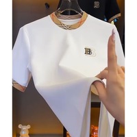 T-shirt d'été tendance pour homme à manches courtes, imprimé color block, sensation de luxe, mode décontractée, streetwear élégant et polyvalent pour hommes