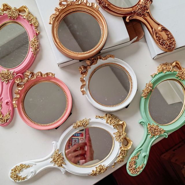 Luxury High Quality Cute Oval Makeup Mirror New Design Compact Makeup Mirror Handheld Vintage Makeup Mirror