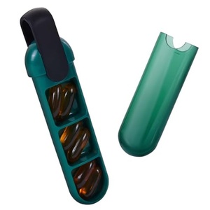 Pastillero de Viaje Ecológico de Plástico, Diseño a Prueba de Fugas, Colores Personalizados, Uso Diario, Elegante, Tamaño de Bolsillo, 3 Compartimentos Divididos - Product Image 1