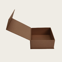 Boîte-cadeau rigide en carton biodégradable recyclable à bas prix stratification mate pliante chaussettes en papier kraft magnétique haute résistance fourrure