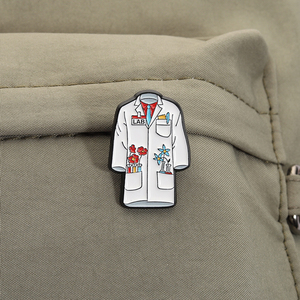 Broche en émail de style esthétique de laboratoire, romantique et scientifique, motif blouse de laboratoire, fleur et tube à essai, badge de revers, vente en gros - Product Image 3