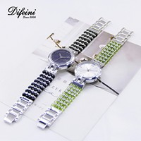 Montre élégante en laiton pour femme avec mouvement à quartz japonais 3ATM Bracelet en pierre naturelle étanche et fenêtre de cadran en verre artistique