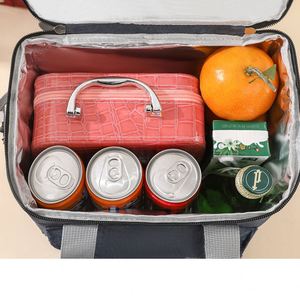 600D Insulated Aluminum Thermal <b>Lunch</b> <b>Bag</b> Foldable 20L Cooler with Zipper Closure for Picnic & Meal Use - Product Image 3