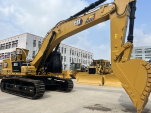 Excavadora de cadenas usada CAT 345GC, clase 45 toneladas, sistema hidráulico estable, pocas horas de trabajo, adecuada para minería. - Product Image 3