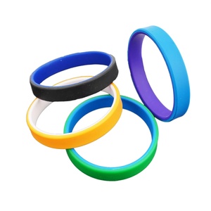 Bracelet en silicone personnalisé avec impression numérique double face, écologique, gravé, cadeau promotionnel du fabricant - Product Image 1