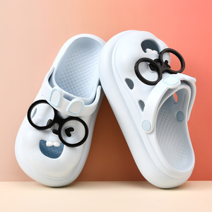 Lindas sandalias Crocs para mujer con suela gruesa que aumentan la altura, transpirables, para exteriores, antideslizantes, cómodas, informales, con dibujos animados, para la playa - Product Image 3