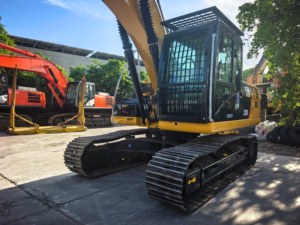 รถขุด CAT 320D 320D2L ของแท้จากญี่ปุ่น เครื่องจักรก่อสร้างมือสอง รถขุดแคทเตอร์พิลลาร์ 320 มีสินค้าในสต็อก - Product Image 5