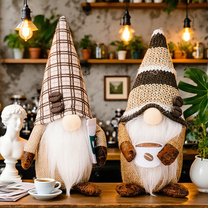 หมวกคนสูงวัยทำจากผ้าลายตารางหมากรุกแบบทันสมัยหมวกผ้าฝ้ายแบบถือด้วยมือสำหรับงานเทศกาลกาแฟของเล่นตุ๊กตาสำหรับบ้าน - Product Image 1