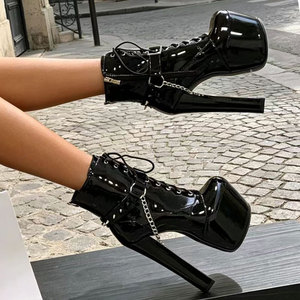 Botines de plataforma impermeables de cuero, botines de tacón grueso, botines de mujer con remaches de cadena metálica y cordones, estilo Spice Girl para escenario, color oscuro - Product Image 3