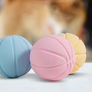 Balle rebondissante durable et couinante en TPR, jouet à mâcher écologique et moderne pour l'entraînement des chiens - Product Image 5