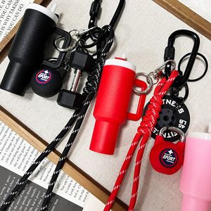 RW Wholesale Breloques porte-clés mignonnes pour gobelets, porte-clés personnalisés tendance en forme d'haltères <span class=keywords><strong>Crogs</strong></span>, porte-baume à lèvres avec pompon en corde tressée - Product Image 2
