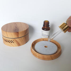 Diffuseur d'air de voiture Nagomi, grain de bois rond, humidificateur d'arômes pour tableau de bord, fonctionnement mécanique, alimentation par piles sèches - Product Image 2