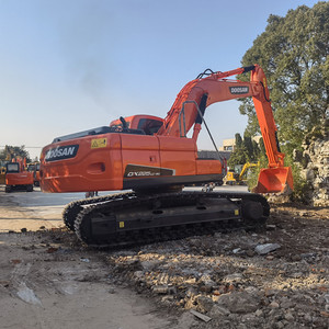 Excavadora de cadenas Doosan DX225/DX225LC-9C usada, modelo 2020, 30 toneladas, motor de 159 kW, equipo de construcción - Product Image 2
