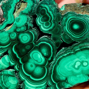 Plaque de malachite naturelle en gros, polie à la main, pierre précieuse de guérison - Product Image 2